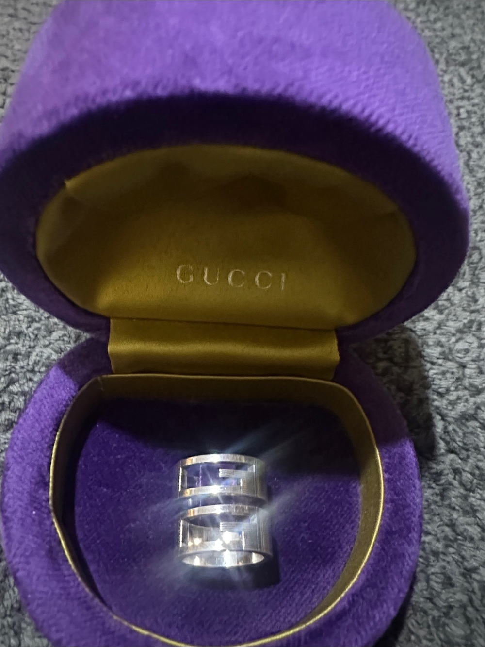 Lot 2 Gucci Sterling Silver Set Wide G interlocking Band ring size 5.5 and 4.5